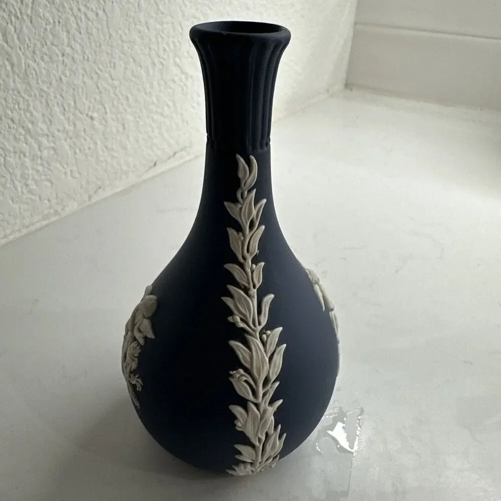 Antique Wedgwood Jasperware Bud Vase in Portland Blue and Cream (5") England - Picture 3 of 13